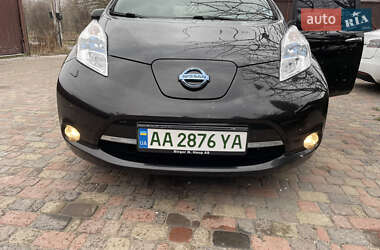 Хэтчбек Nissan Leaf 2016 в 