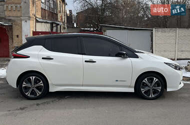 Хэтчбек Nissan Leaf 2020 в 
