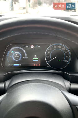 Хэтчбек Nissan Leaf 2020 в 