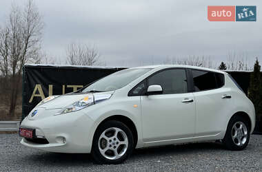 Хэтчбек Nissan Leaf 2012 в 