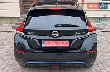 Хэтчбек Nissan Leaf 2019 в Черновцах