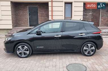 Хэтчбек Nissan Leaf 2019 в Черновцах