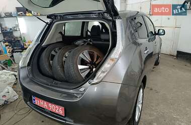 Хэтчбек Nissan Leaf 2014 в Ровно