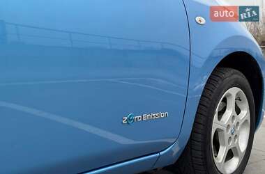 Хетчбек Nissan Leaf 2012 в Києві