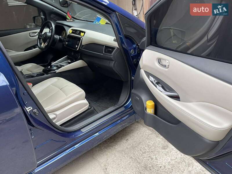 Хетчбек Nissan Leaf 2018 в Києві