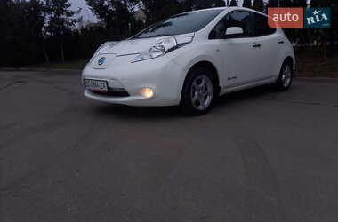 Хэтчбек Nissan Leaf 2016 в 