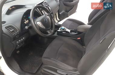 Хэтчбек Nissan Leaf 2016 в 