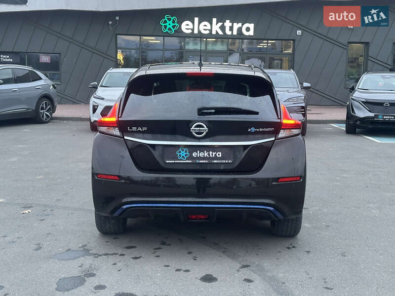 Хэтчбек Nissan Leaf 2018 в Львове