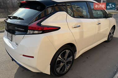 Хетчбек Nissan Leaf 2021 в Дніпрі