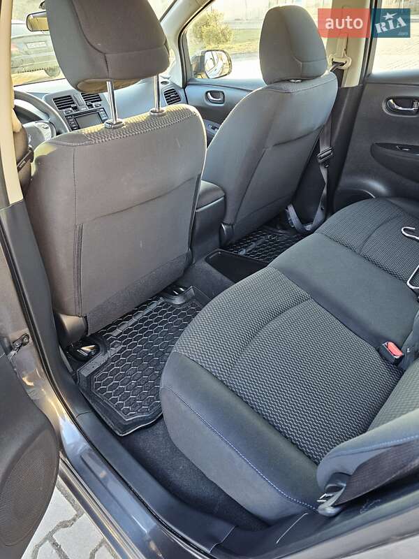 Хетчбек Nissan Leaf 2016 в Луцьку