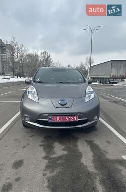 Хетчбек Nissan Leaf 2015 в Кам'янському