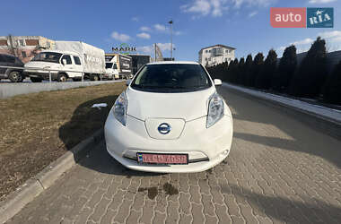 Хэтчбек Nissan Leaf 2015 в Львове