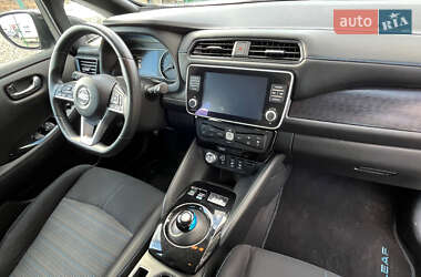 Хэтчбек Nissan Leaf 2020 в 