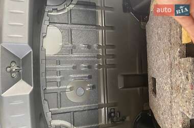 Хетчбек Nissan Leaf 2015 в 
