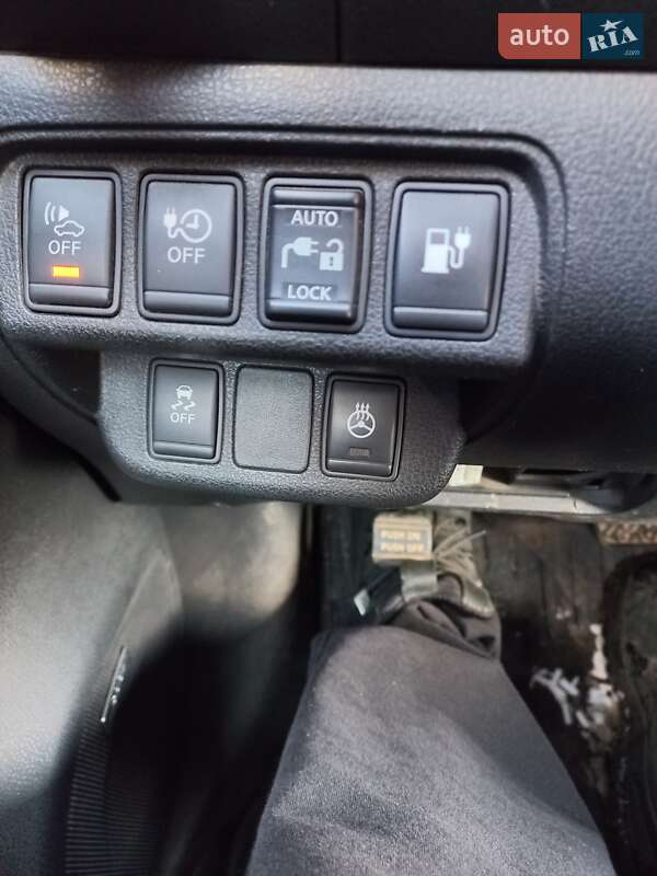 Хетчбек Nissan Leaf 2014 в Жовтих Водах