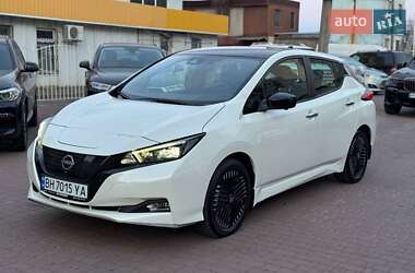 Хэтчбек Nissan Leaf 2023 в 
