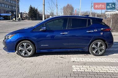 Хэтчбек Nissan Leaf 2019 в 