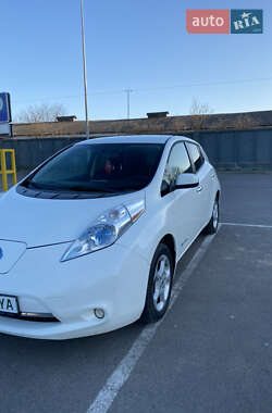 Хетчбек Nissan Leaf 2014 в Рівному