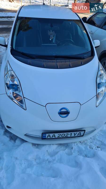 Хетчбек Nissan Leaf 2015 в Києві фото 3 Хетчбек Nissan Leaf 2015 в Києві