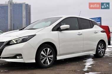 Хэтчбек Nissan Leaf 2021 в Казатине