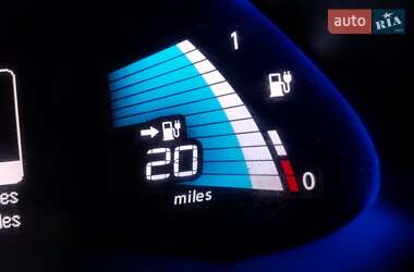 Хэтчбек Nissan Leaf 2012 в 