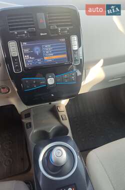 Хетчбек Nissan Leaf 2012 в 