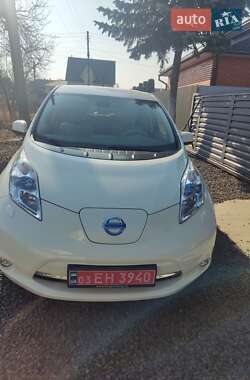 Хетчбек Nissan Leaf 2012 в 