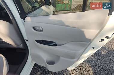 Хетчбек Nissan Leaf 2012 в 