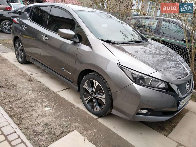 Хэтчбек Nissan Leaf 2019 в Виннице