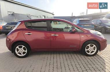 Хэтчбек Nissan Leaf 2014 в 