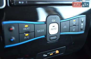Хэтчбек Nissan Leaf 2014 в 