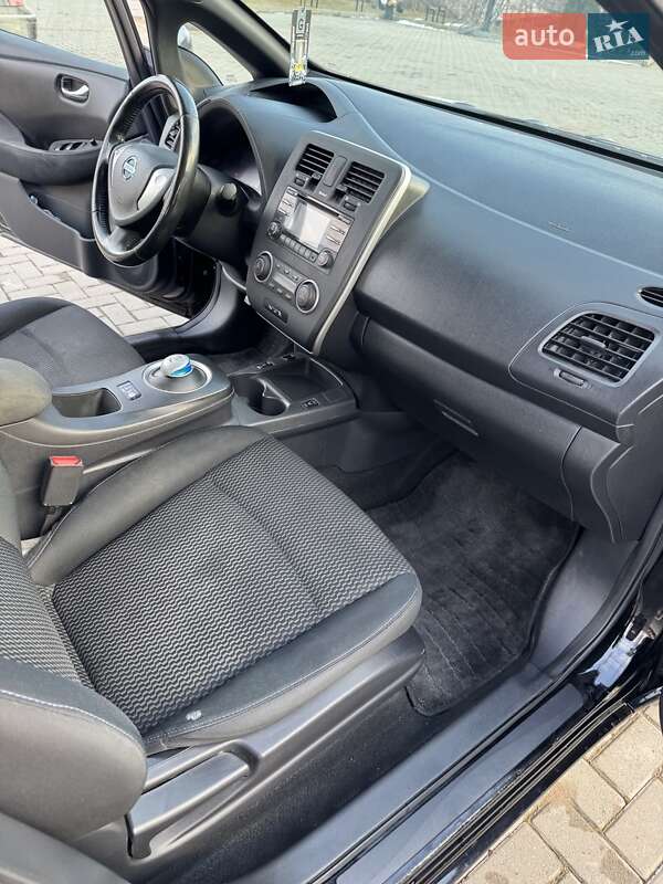 Хэтчбек Nissan Leaf 2013 в Золочеве
