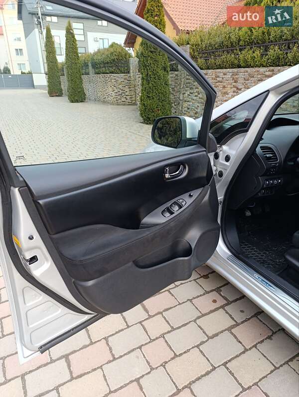 Хэтчбек Nissan Leaf 2014 в Ужгороде