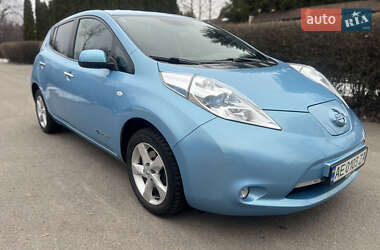 Хетчбек Nissan Leaf 2014 в Дніпрі