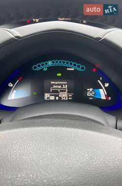 Хэтчбек Nissan Leaf 2016 в Чернигове