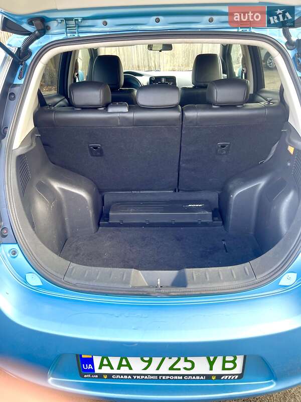 Хетчбек Nissan Leaf 2014 в Києві фото 11 Хетчбек Nissan Leaf 2014 в Києві