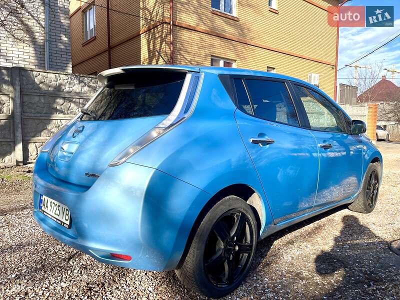 Хетчбек Nissan Leaf 2014 в Києві фото 18 Хетчбек Nissan Leaf 2014 в Києві