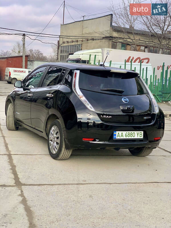 Хетчбек Nissan Leaf 2014 в Києві