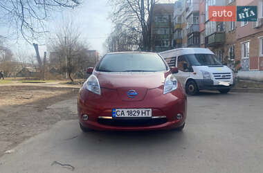 Хетчбек Nissan Leaf 2012 в Умані