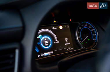 Хэтчбек Nissan Leaf 2019 в 