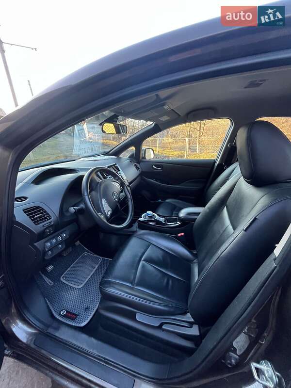 Хэтчбек Nissan Leaf 2016 в Тернополе