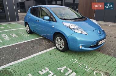 Хэтчбек Nissan Leaf 2012 в Тячеве