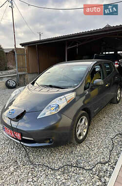 Хетчбек Nissan Leaf 2014 в Бурштині