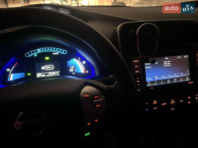 Хэтчбек Nissan Leaf 2016 в Львове