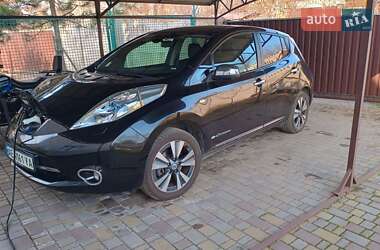 Хэтчбек Nissan Leaf 2013 в Днепре