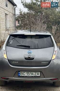 Хэтчбек Nissan Leaf 2014 в 
