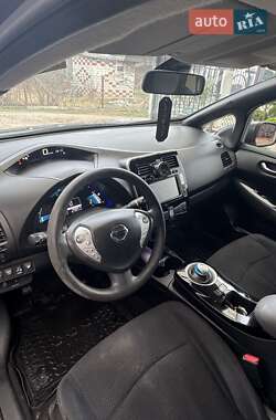 Хэтчбек Nissan Leaf 2014 в 