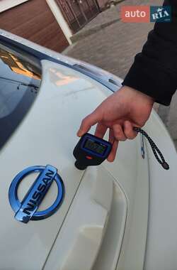 Хэтчбек Nissan Leaf 2012 в Умани