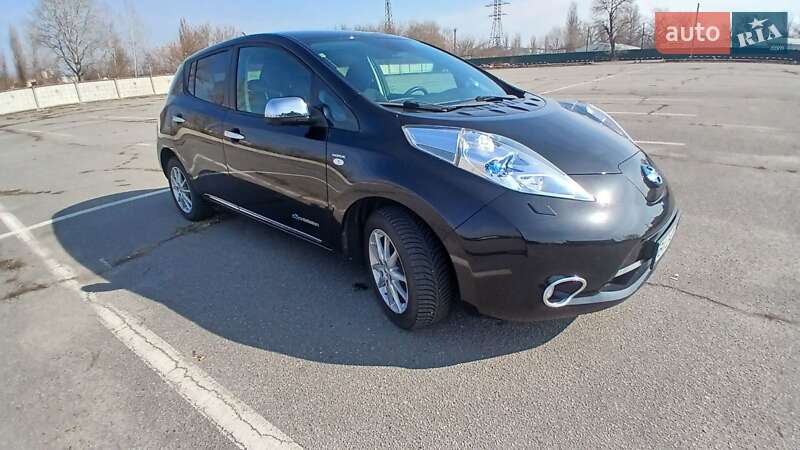 Хэтчбек Nissan Leaf 2014 в Кременчуге фото 6 Хэтчбек Nissan Leaf 2014 в Кременчуге