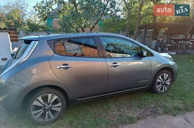 Хэтчбек Nissan Leaf 2014 в Виннице